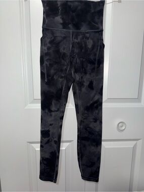 lululemon athletica Diamond Dye Align - size 2